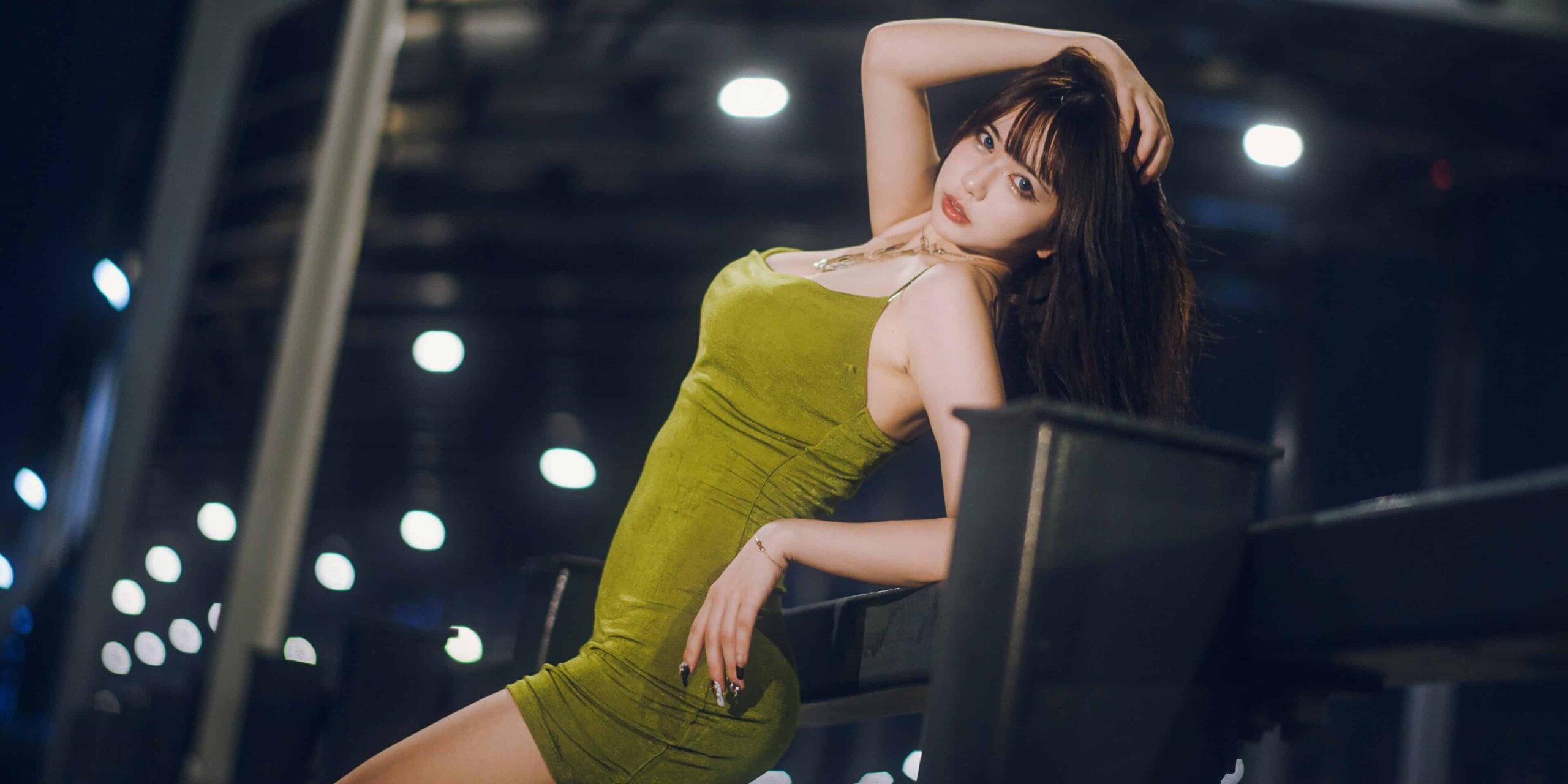 图片[3]-写真图包分享：Tina很妖孽呀 绿色连衣裙-十七博客网