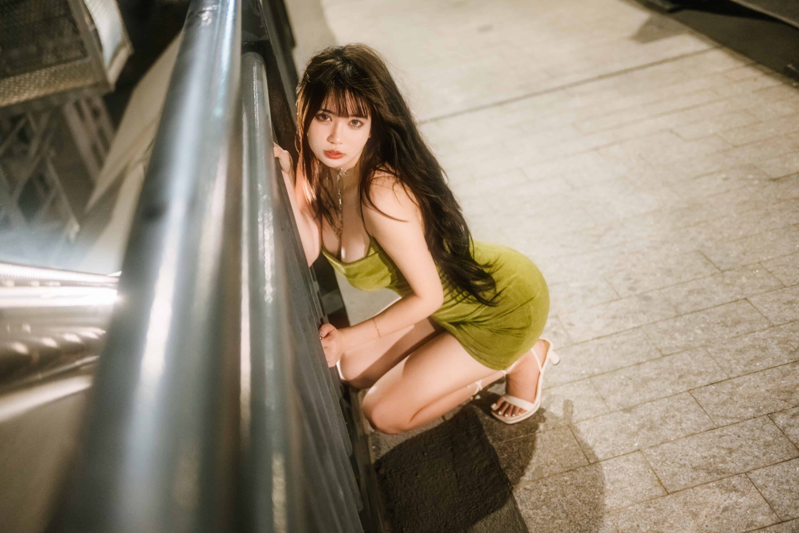 图片[6]-写真图包分享：Tina很妖孽呀 绿色连衣裙-十七博客网